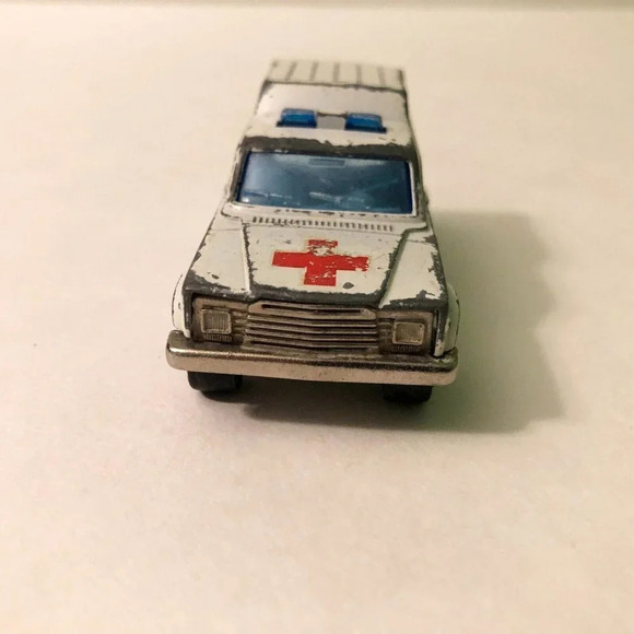 Vintage Majorette Ambulance No 269 Made in France Diecast  Missing Doors - Picture 12 of 12